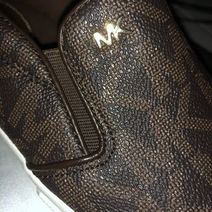 Michael Kors Boerum Double Gore Signature Shoes